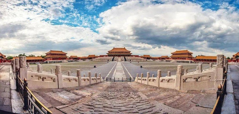 探秘东方古城：龙城之都美丽传奇，文化底蕴深厚，历史沉浸感人。